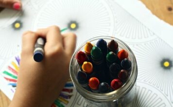 W wyprawce dla przedszkolaka nie może zabraknąć kredek