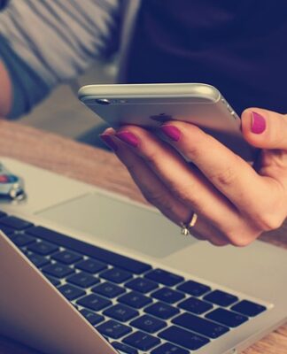 Czym nie czyścić telefonu?