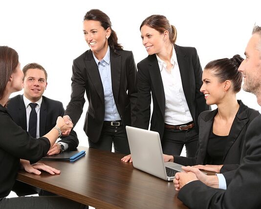 Ile kosztuje nowy garnitur?